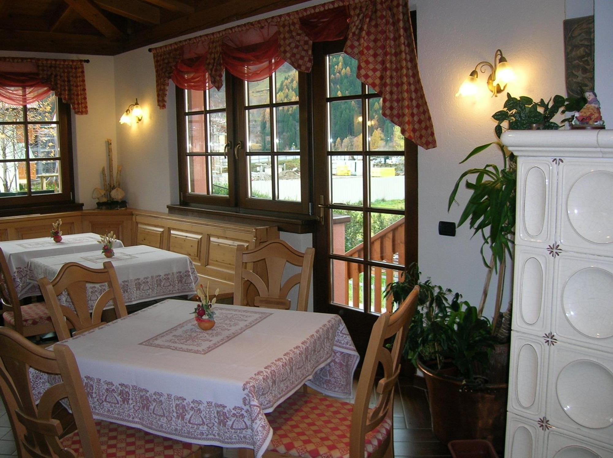 Hotel Villa Fosine Pinzolo Εξωτερικό φωτογραφία